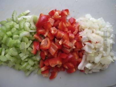 Cacciatore - itališkai pagaminta vištiena su daržovėmis ir grybais Žingsnis 1