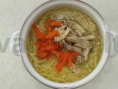 Naminiai vištienos makaronai su salierais Žingsnis 4