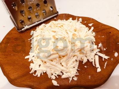 Sultingos salotos su brynza ir kumpiu Žingsnis 5