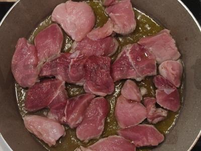 Sultinga kiaulienos nugarinė, greitai paruošta keptuvėje Žingsnis 2