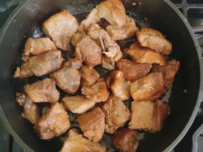 Kepta kiauliena su sojų padažu Žingsnis 3