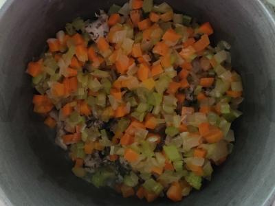 Aromatingas bulguras su kalakutiena keptuvėje Žingsnis 2