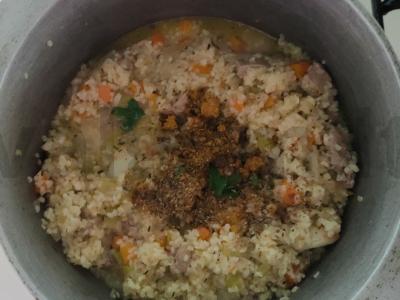 Aromatingas bulguras su kalakutiena keptuvėje Žingsnis 3