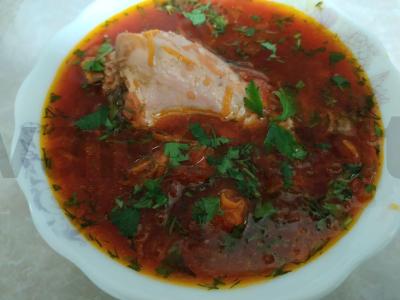 Vištienos burokėlių sriuba pagrindine nuotrauka