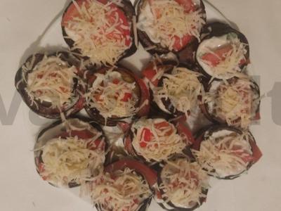 Paprastas baklažanų ir pomidorų užkandis pagrindine nuotrauka