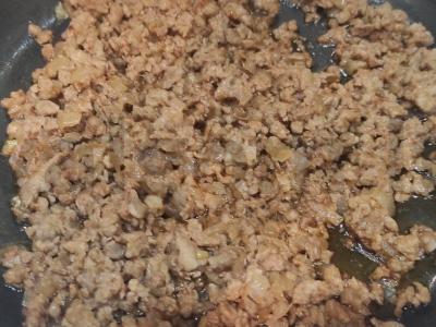 Užkandis su malta mėsa ir pomidorų pasta Žingsnis 1