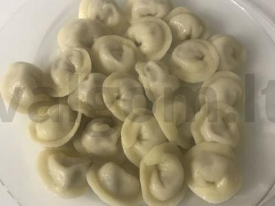 Naminiai koldūnai su malta mėsa pagrindine nuotrauka