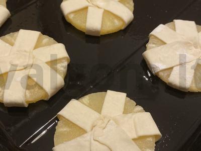 Ananasų paplotėliai "Gėlė" Žingsnis 5