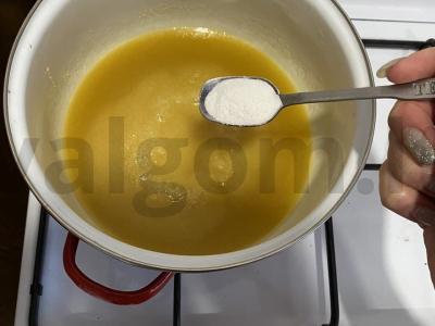 Švelnus medaus pyragas Žingsnis 8