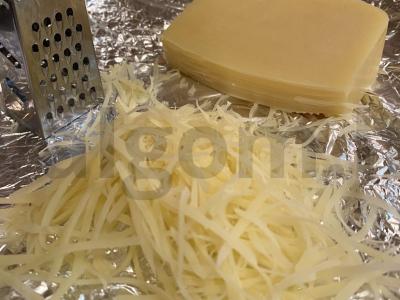 Penne grietinėlės ir sūrio padaže su sūriu Žingsnis 4