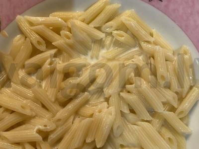 Penne grietinėlės ir sūrio padaže su sūriu Žingsnis 7