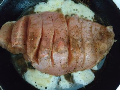 Švelnus Cezaris su vištiena. Žingsnis 1