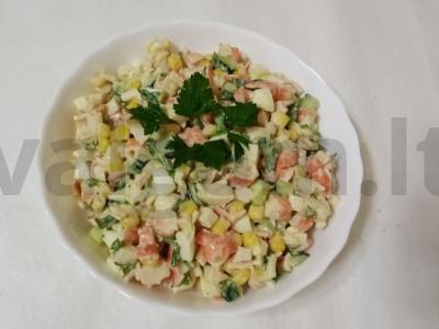 Krabų salotos su česnaku ir sojų padažu pagrindine nuotrauka