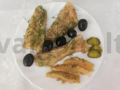 Sultinga lengvai sūdyta lašiša pagrindine nuotrauka
