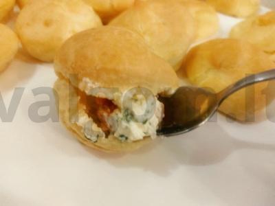 Švelnūs profiteroles su raudona žuvimi Žingsnis 4