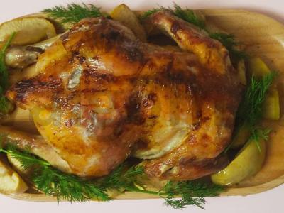 Kepta vištiena su grybais pagrindine nuotrauka