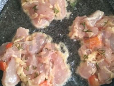 Vištienos malti kotletai su paprikomis Žingsnis 2