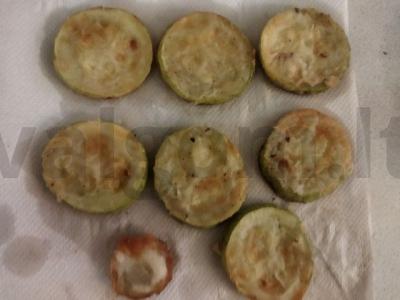 Originalios cukinijos, troškintos su daržovėmis, alyvuogėmis ir feta Žingsnis 2