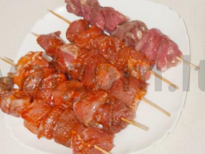Naminis kiaulienos kebabas mikrobangų krosnelėje Žingsnis 2