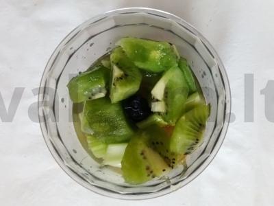 Vitaminų vaisių gėrimas Žingsnis 4