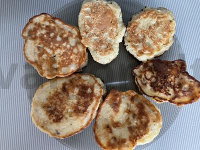 Bananų paplotėliai su vaniliniu cukrumi pagrindine nuotrauka