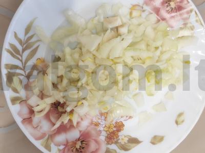 Grikiai su vištiena multicooker keptuvėje Žingsnis 1