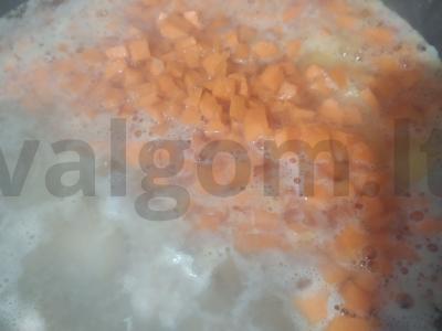 Troškintos bulvės su vištiena Žingsnis 3