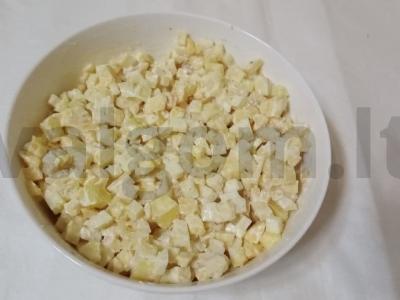 Skanios salotos su ananasais Žingsnis 1