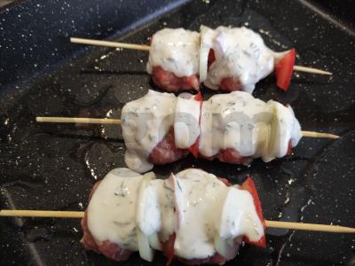 Maltos mėsos kebabai su grietine orkaitėje Žingsnis 3