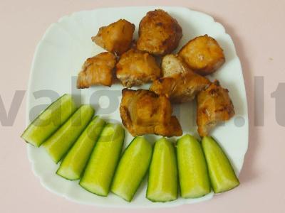 Gardus kalakutienos kebabas garstyčių ir medaus marinate pagrindine nuotrauka