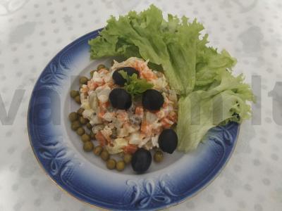 Gavėnios daržovių salotos pagrindine nuotrauka