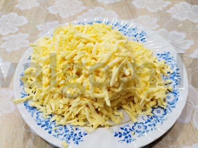 Pica su dešra ir marinuotais agurkais Žingsnis 6