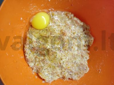 Sultingi kiaulienos ir moliūgų kotletai Žingsnis 2