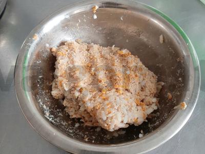 Ežiukai su ryžiais pomidorų padaže Žingsnis 2