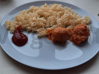 Ežiukai su ryžiais pomidorų padaže pagrindine nuotrauka