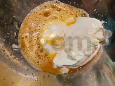 Grietinės blyneliai su uogomis Žingsnis 2