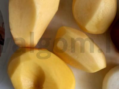 Sūrio sriuba su skrebučiais Žingsnis 1