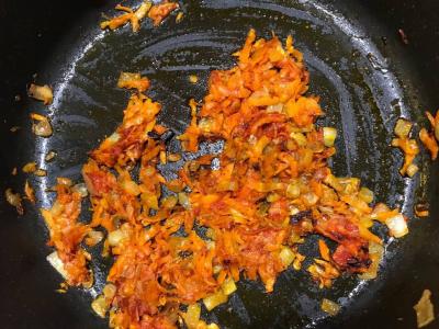 Aromatingi troškinti kopūstai Žingsnis 2