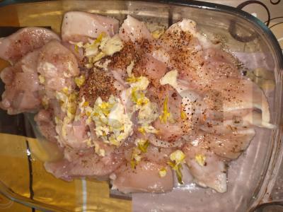 Labai skani vištiena sūrio ir grietinės padaže. Žingsnis 3