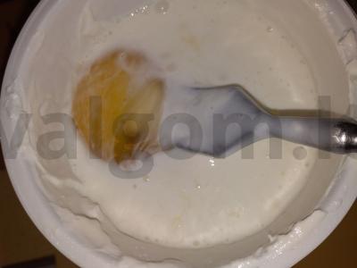 Labai skani vištiena sūrio ir grietinės padaže. Žingsnis 4