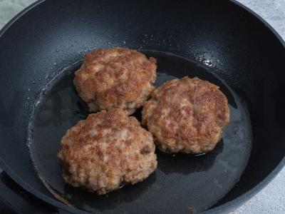 Mandarinų padažas su kotletais Žingsnis 5