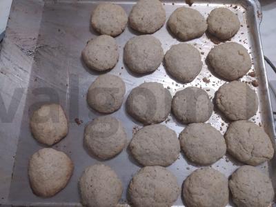 Riešutų ir citrinų sausainiai pagrindine nuotrauka