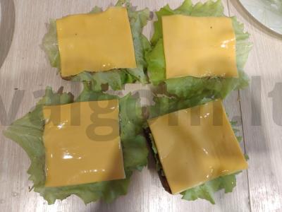 Sumuštiniai su kumpiu, omletu ir lydytu sūriu Žingsnis 5