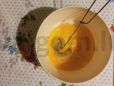 Smėlio pyragas su serbentais Žingsnis 1