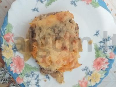 Lydekos su daržovėmis po sūriu pagrindine nuotrauka