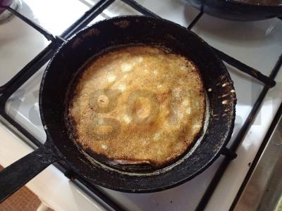 Blyneliai ant rūgpienio "Biudžetas" Žingsnis 4