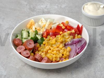 Salotos su kukurūzais ir medžioklinėmis dešrelėmis Žingsnis 2