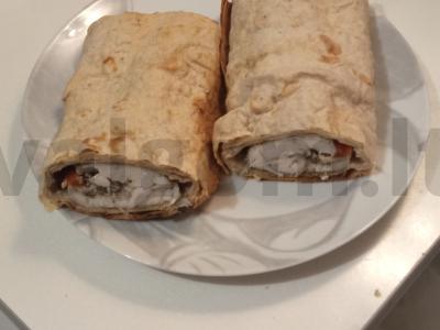 Žuvis pitos duonoje pagrindine nuotrauka