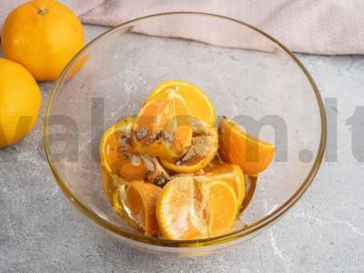 Ant grotelių kepti mandarinai su medumi, kardamonu ir imbieru Žingsnis 2