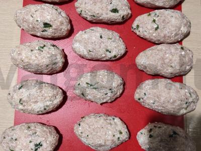 Dviejų rūšių maltos mėsos kotletai su varške Žingsnis 3